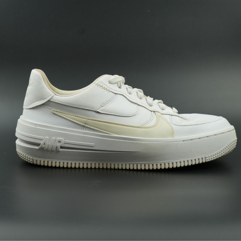 Nike AF1 PLT.AF.ORM Summit Triple White Sneaker DJ9946-100 Air Force 1 Women 9.5